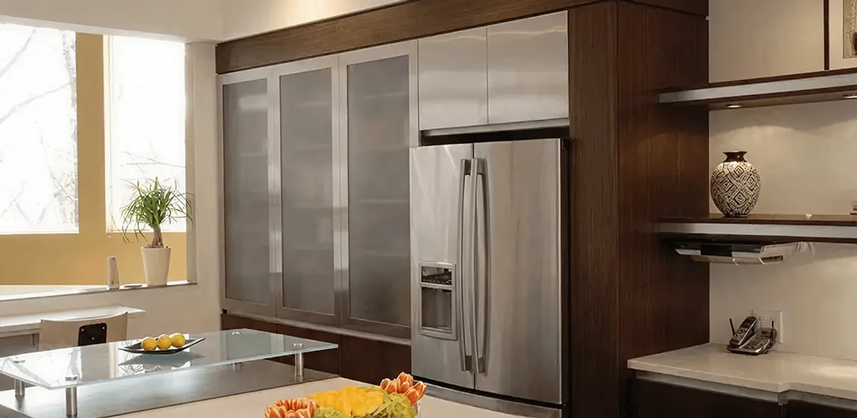Cabinet door replacement and modern kitchen cabinet upgrade in Fort Lauderdale, FL